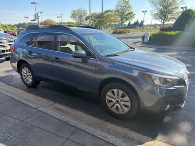 2018 Subaru Outback 2.5i Premium — side profile view