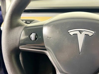 2023 Tesla Model 3 — photo 16 view