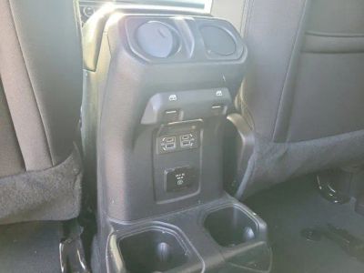 2022 Jeep Wrangler — photo 18 view