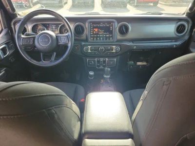 2022 Jeep Wrangler — photo 19 view