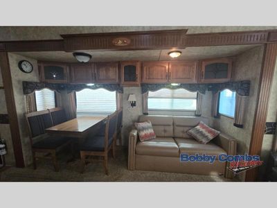 2011 Keystone RV Montana - Photo 10