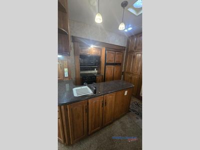 2011 Keystone RV Montana - Photo 11