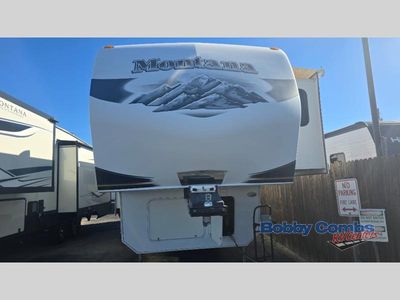 2011 Keystone RV Montana - Photo 2