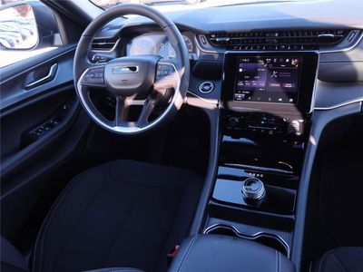 2026 2025 Jeep Grand Cherokee Laredo - Photo 8
