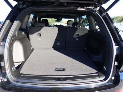 2026 2025 Jeep Grand Cherokee Laredo - Photo 4