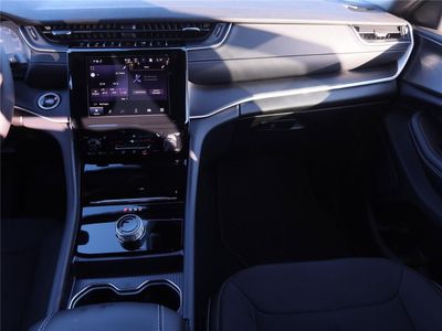 2026 2025 Jeep Grand Cherokee Laredo - Photo 9