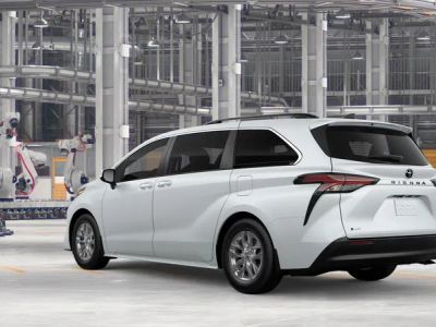 2026 Toyota Sienna — photo 8 view