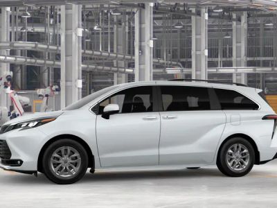2026 Toyota Sienna — detail view