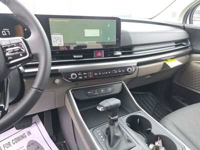 2026 Kia Carnival — photo 9 view