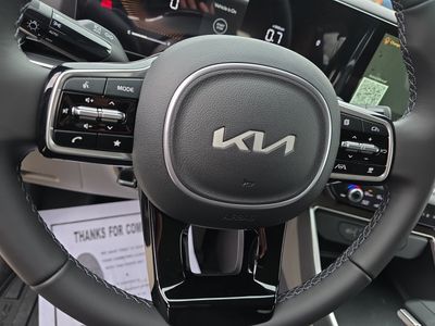 2026 Kia Carnival — photo 11 view