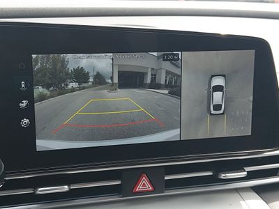 2024 Hyundai Elantra — photo 16 view