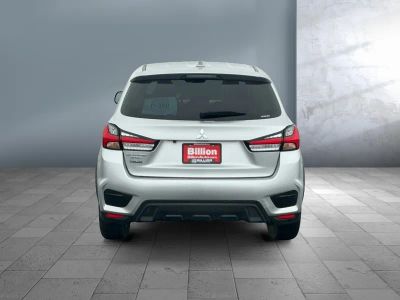 2025 Mitsubishi Outlander Sport — detail view