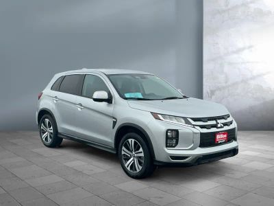 2025 Mitsubishi Outlander Sport — photo 8 view