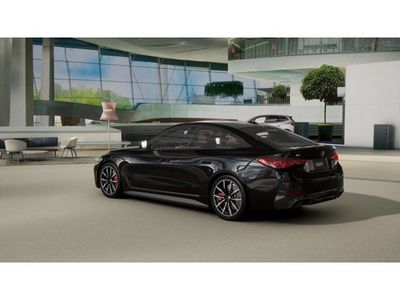 2026 BMW i4 - Photo 2