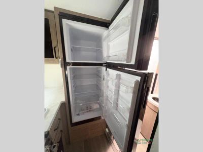 2027 Grand Design Imagine XLS — photo 40 view