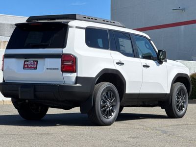 2026 Toyota Land Cruiser - Photo 2
