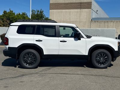 2026 Toyota Land Cruiser - Photo 8