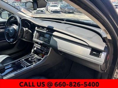 2017 Jaguar XF — photo 23 view