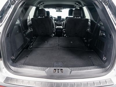 2020 Ford Explorer — photo 11 view