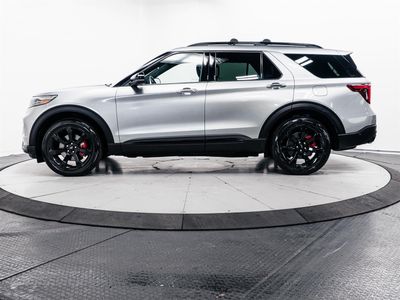 2020 Ford Explorer — photo 8 view