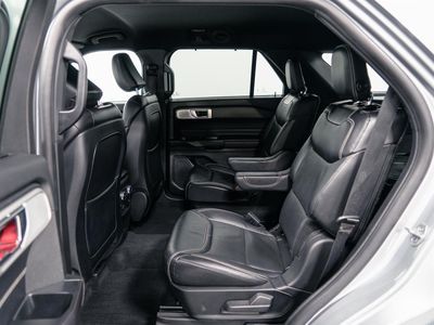 2020 Ford Explorer — detail view