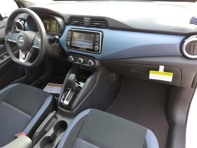 2025 Nissan Versa — photo 13 view
