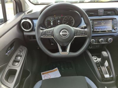 2025 Nissan Versa — photo 15 view