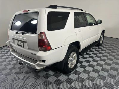 2004 Toyota 4Runner — interior view