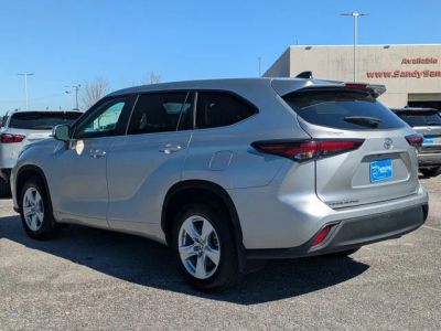 2024 Toyota Highlander - Photo 2