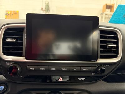 2026 Hyundai Venue — photo 11 view