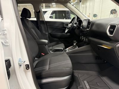 2026 Hyundai Venue — photo 15 view
