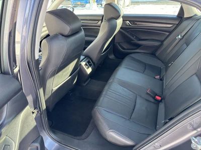 2020 Honda Accord Sedan Touring 2.0T Auto — photo 22 view