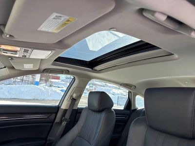 2020 Honda Accord Sedan Touring 2.0T Auto — photo 21 view