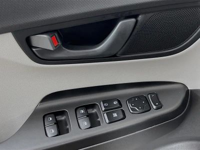 2023 Hyundai Kona — photo 14 view