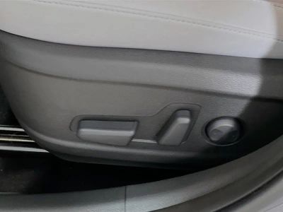 2023 Hyundai Kona — photo 13 view