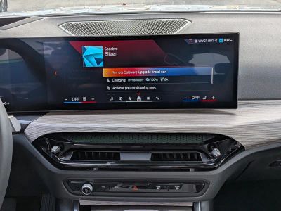 2025 BMW i4 — photo 20 view