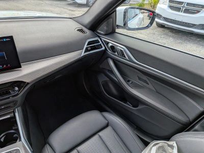2025 BMW i4 — photo 19 view
