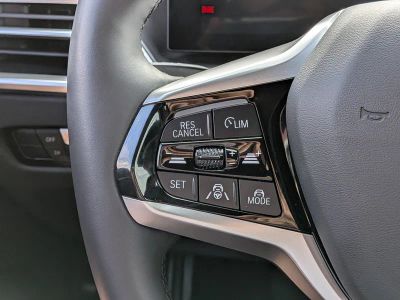 2025 BMW i4 — photo 25 view