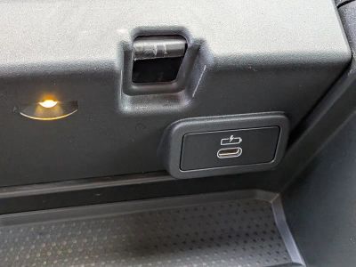 2025 BMW i4 — photo 34 view