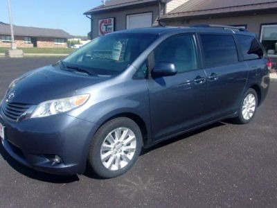 2013 Toyota Sienna — side profile view