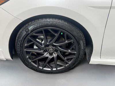 2025 Toyota Camry — photo 11 view
