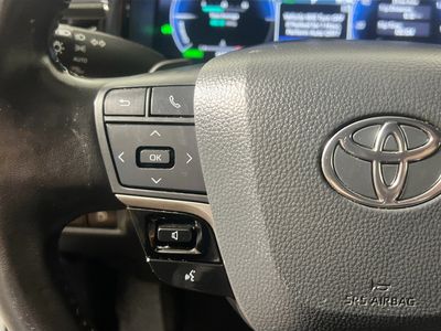 2025 Toyota Camry — photo 16 view