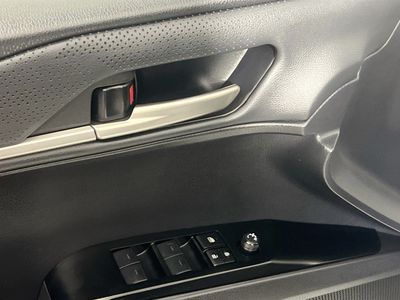 2025 Toyota Camry — photo 14 view