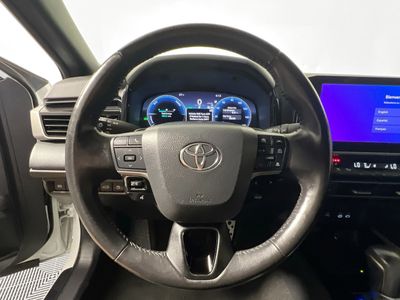 2025 Toyota Camry — photo 15 view
