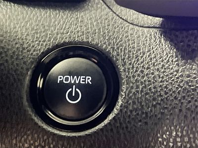 2025 Toyota Camry — photo 20 view