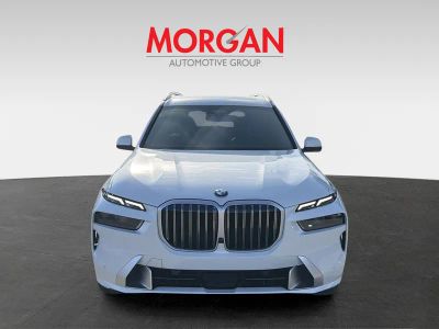 2026 BMW X7 — side profile view