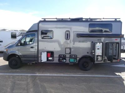 2027 Winnebago EKKO — photo 25 view