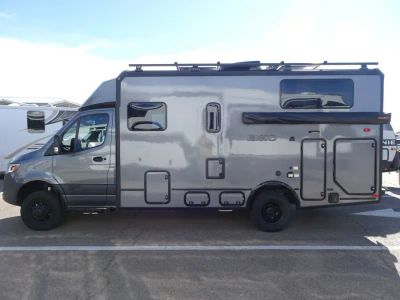 2027 Winnebago EKKO — photo 24 view