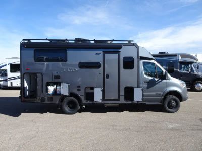 2027 Winnebago EKKO — photo 23 view