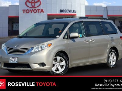 2015 Toyota Sienna - Photo 1